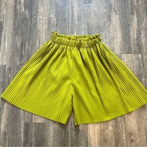 Women’s Pleated High Waist Green Loose Fit Shorts Size XS